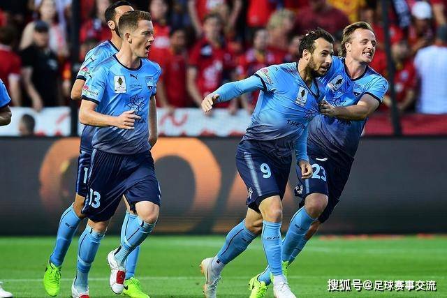 中超-热菲尼奥制胜球脱衣庆祝被驱逐 铁人3-2海港夺3连胜